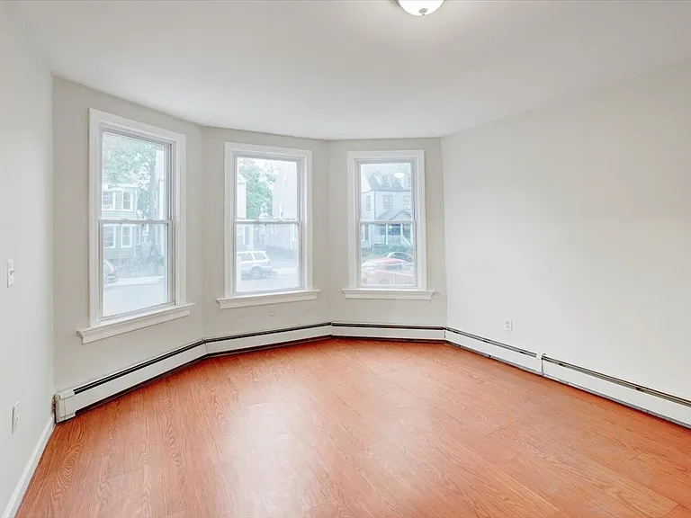 163 Greenwood Ave — Photo 17