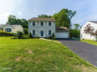 5 Hydor Dr, Castleton, NY 12033