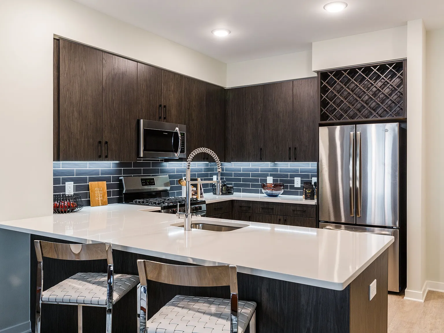 1 bed, 763 sqft, $2,665 — Photo 3