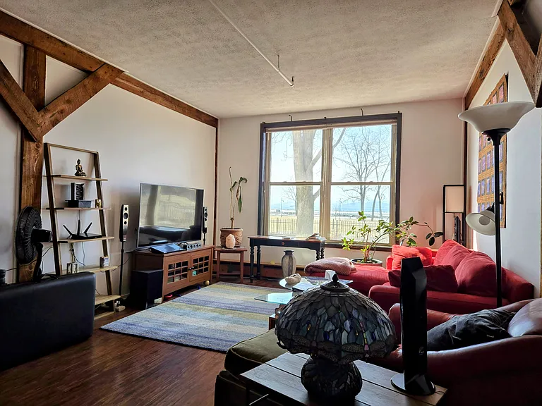 216 Lake St #103 — Photo 4