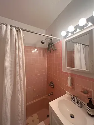 Rented by HOLTON REAL ESTATE INC. | media 29