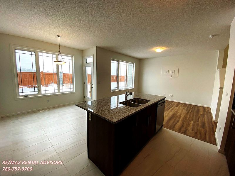 Edmonton House for rent - 3 Bedrooms — photo 7
