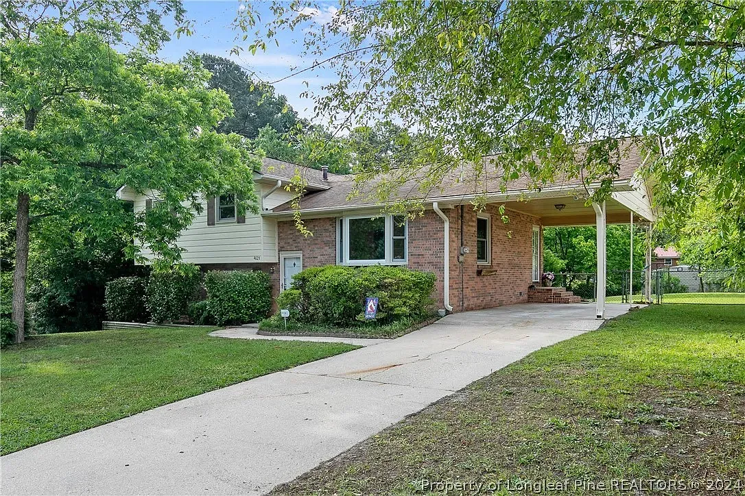 3 bed, 2.5 bath, 1772 sqft, $1,900 — Photo 2