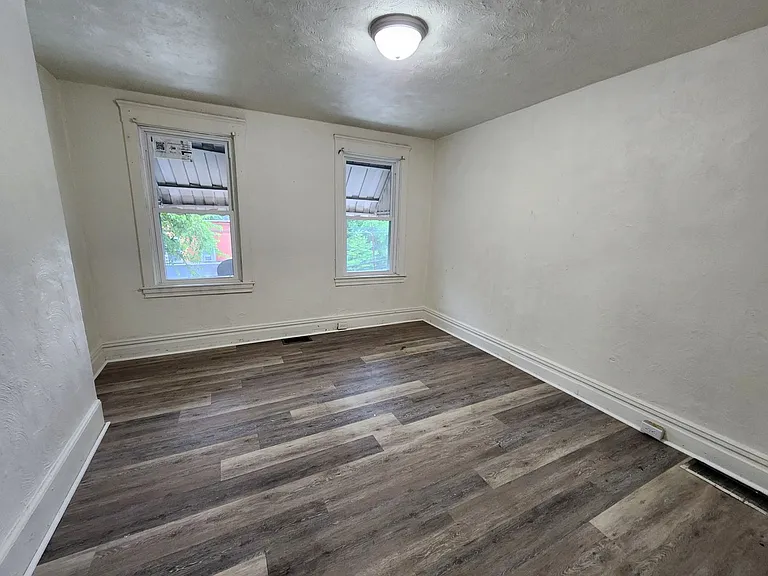 1157-1159 South Ave — Photo 22