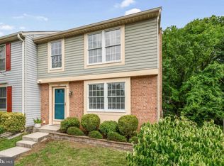 1120 Floyd Pl, Herndon, VA 20170