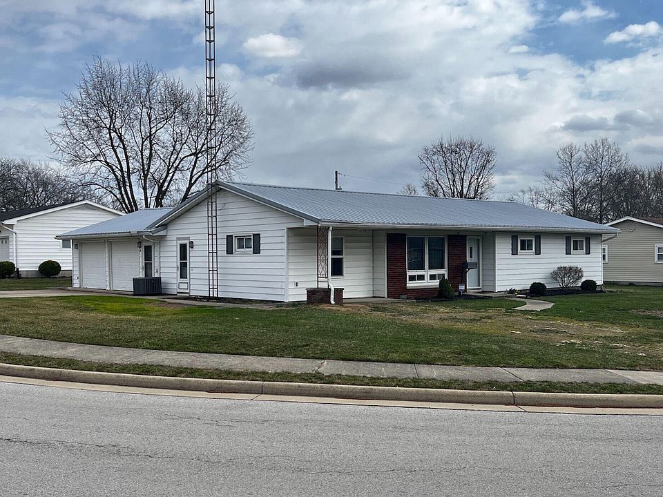 1st image of 32 Circle Dr