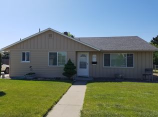 1519 Denson Ave, Sunnyside, WA 98944