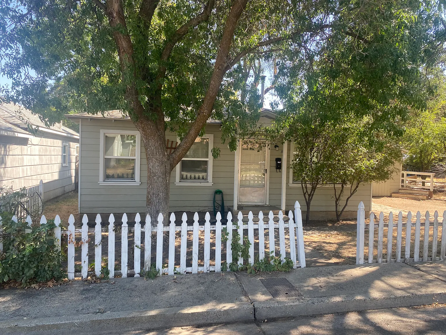 2 bedroom 1 bathroom in Yreka — Photo 1