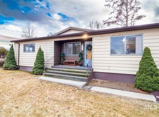 210 W Lake St, Hagerman, ID 83332