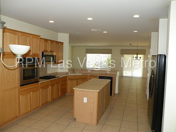 3rd image of 2092 Wildwood Lake St