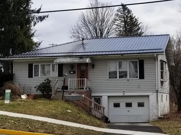 61 S 5th Ave, Clarion, PA 16214