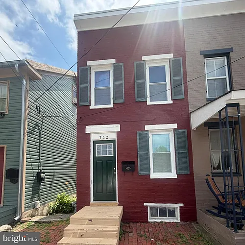 242 S Carroll St Photo 1