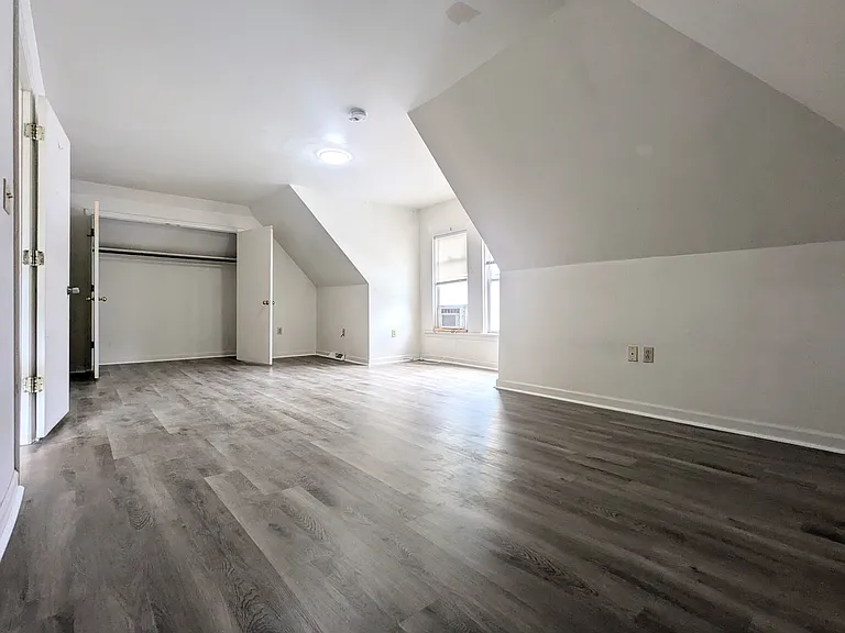 5552 Black St #2 — Photo 6