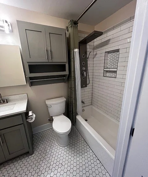 2529 E Admiral Pl #A — Photo 50