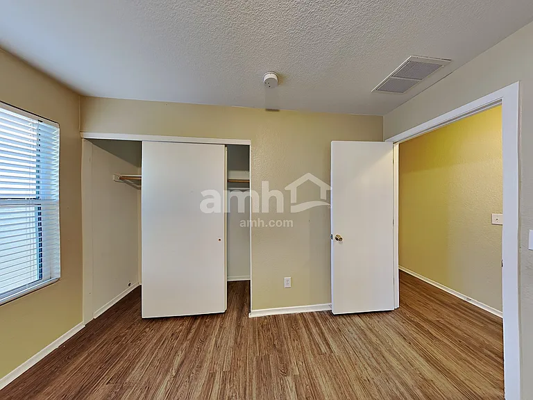 494 W Great White St — Photo 20