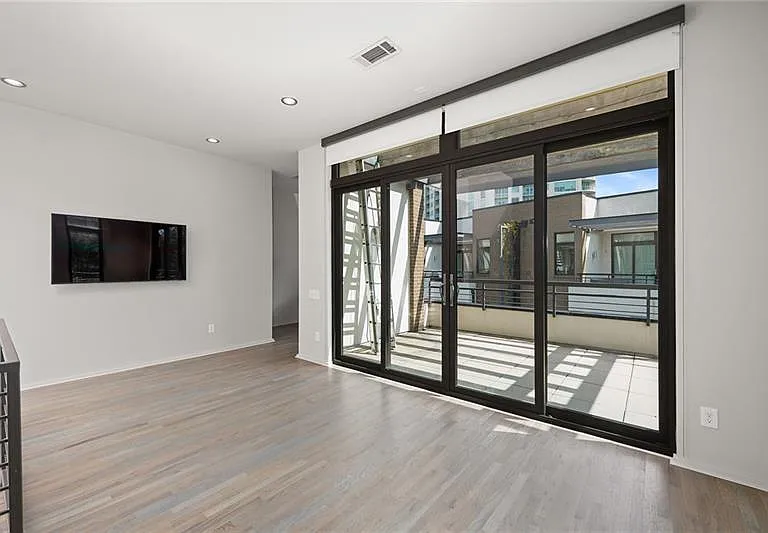721 Longleaf Dr NE #6 — Photo 28