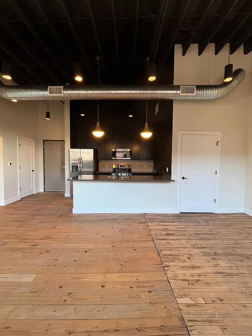 31 N. Huron Street - Apt 402 - Waitlist — Photo 2