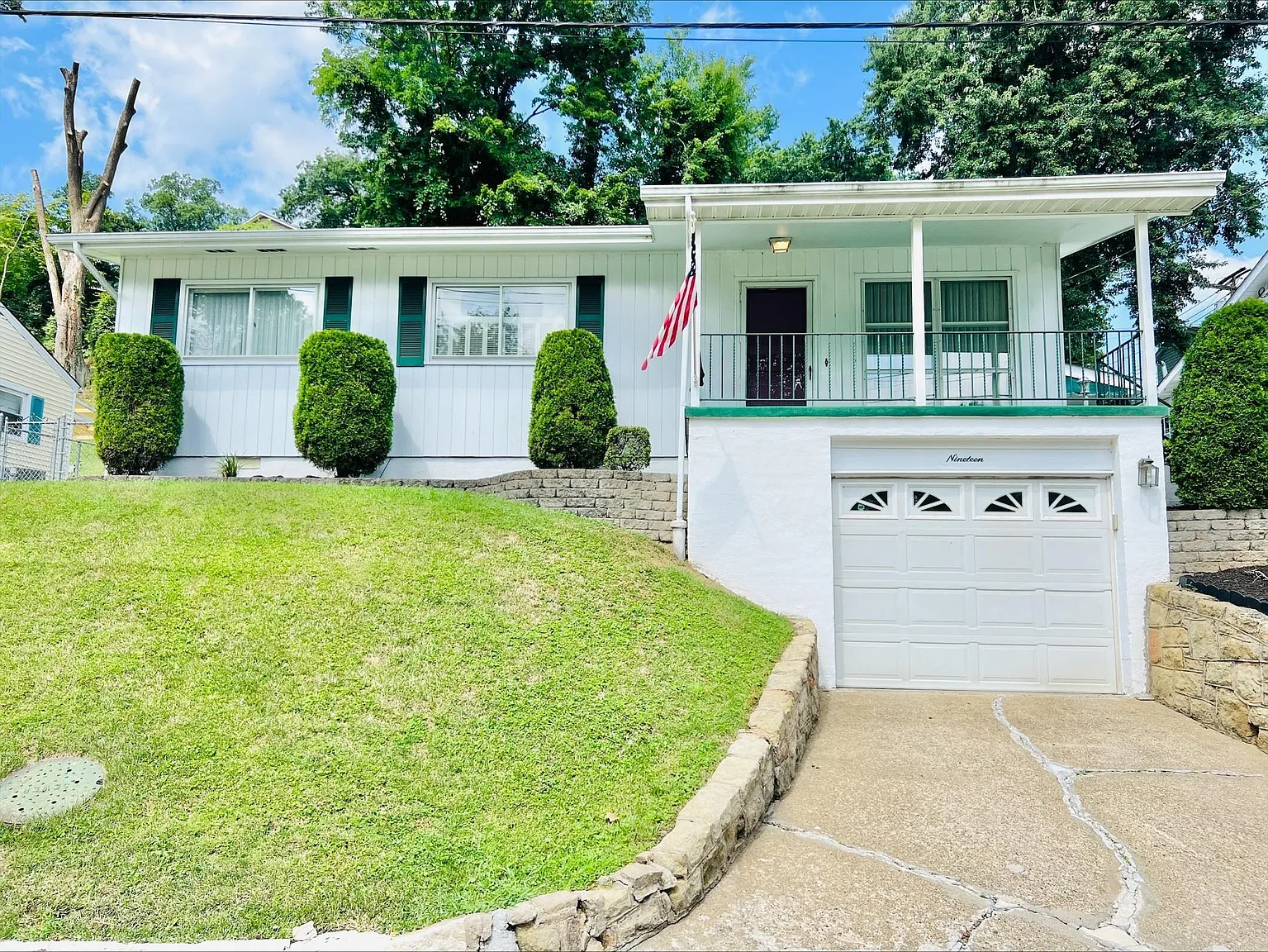 19 S Queens Ct photo 1