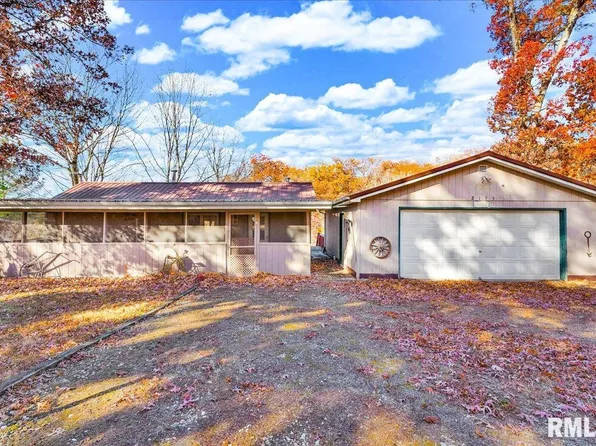 2195 Windsor Lake Rd, Victoria, IL 61485