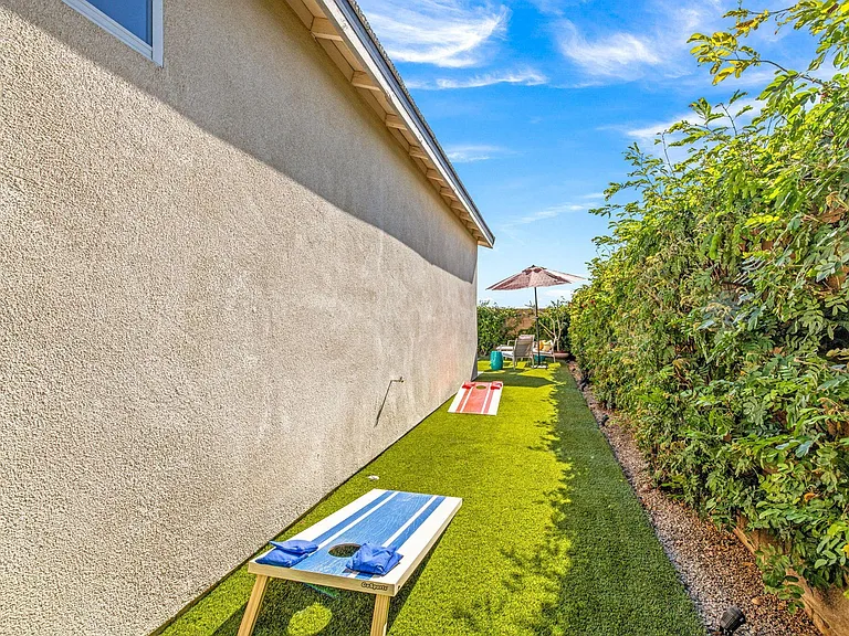 48584 Anastacia Ct — Photo 56