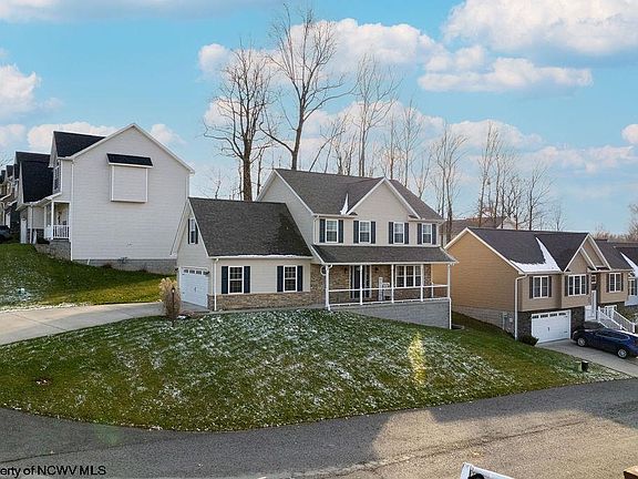 2nd image of 120 Canto Dr