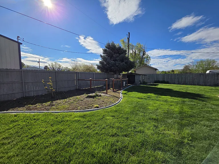 1601 S Yelm St — Photo 20