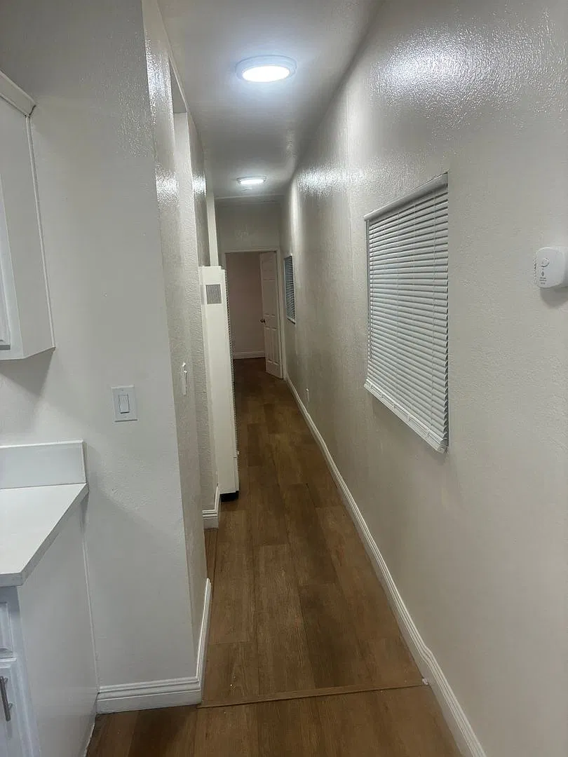 3 bed, 1.0 bath, $2,475 — Photo 4
