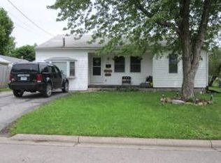 562 Davis Ave, Marshall, MO 65340