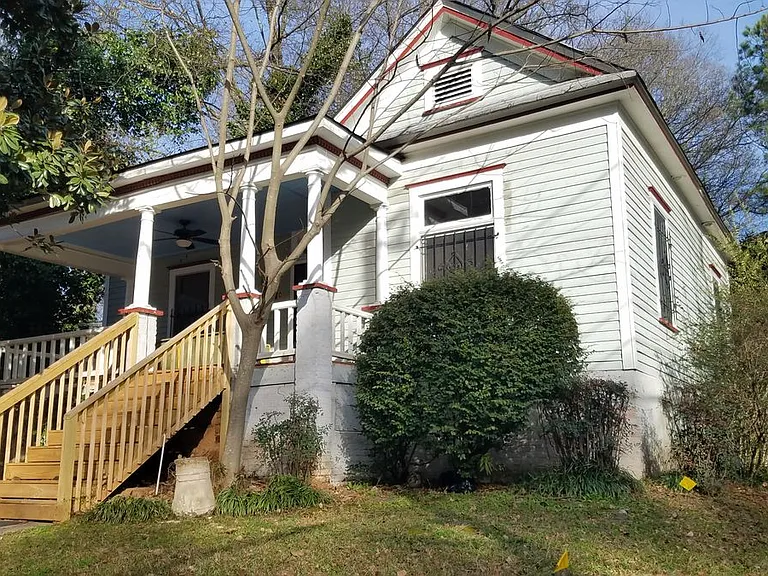 1480 Beatie Ave SW — Photo 1