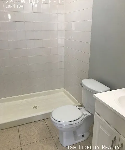 2203 W Erie St #1F — Photo 7
