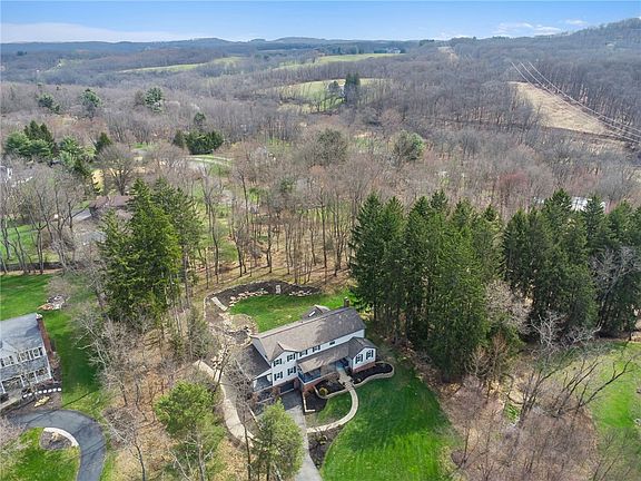 3rd image of 311 Woodmont Dr