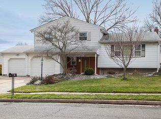 10 David Dr, Edison, NJ 08820