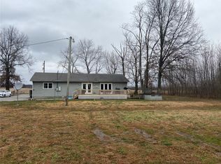 17980 Four Mile Ln, West Frankfort, IL 62896