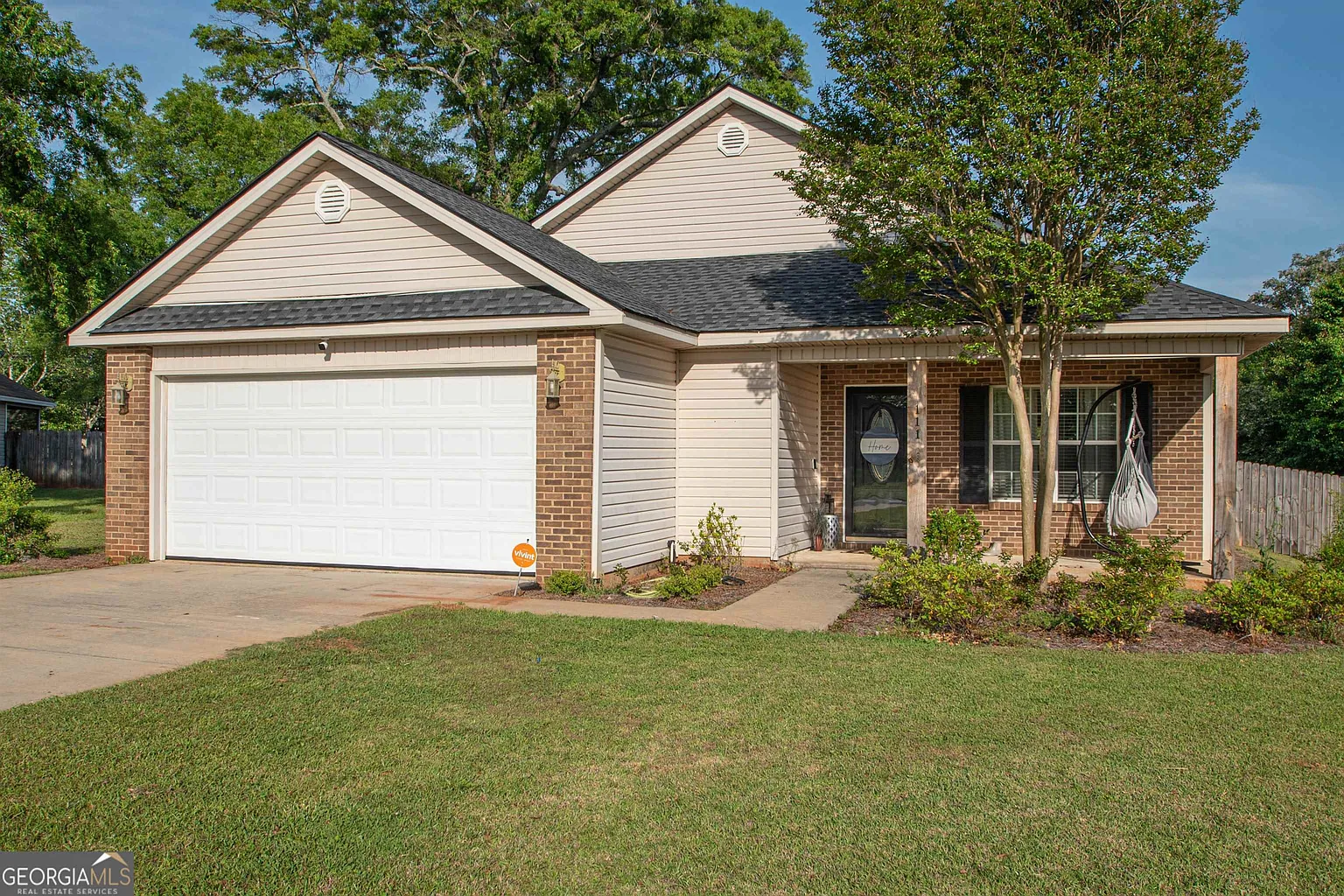111 Langdon Ct photo 1