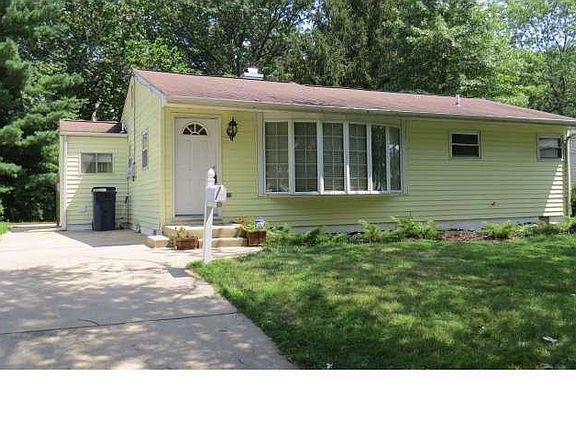 2nd image of 2411 Owen Dr