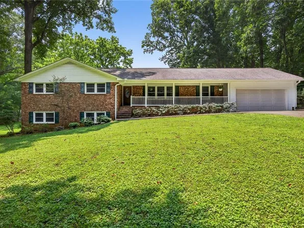 103 Nutwood Dr, Jamestown, NC 27282