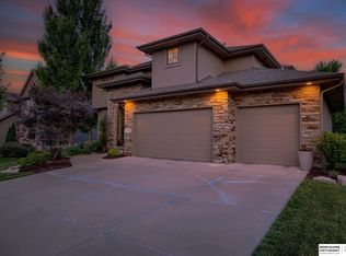 19257 Williams St, Omaha, NE 68130