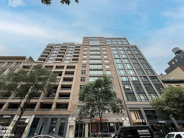 124 W 23rd St #4B — Photo 10