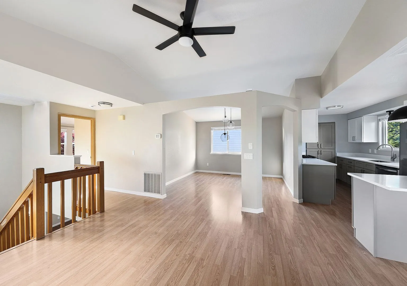 3 Bed 2 Bath - Large Yard - Group - Dog Friendly - Island Hospital — Photo 2
