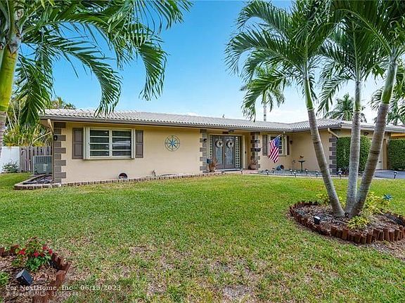 4th image of 7301 NW 10th Ct