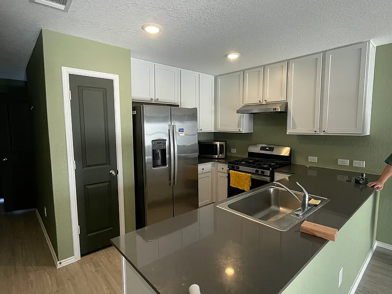 4528 Azure Pl — Photo 3