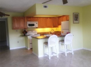2600 S Kanner Hwy APT B3, Stuart, FL 34994