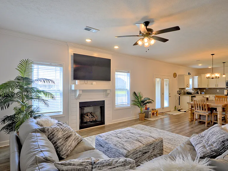 279 Bluebriar Trce — Photo 7