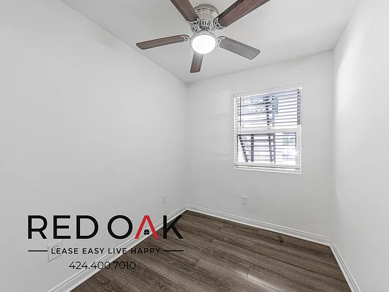 1032-1036 S Normandie Ave #1036-5 — Photo 8