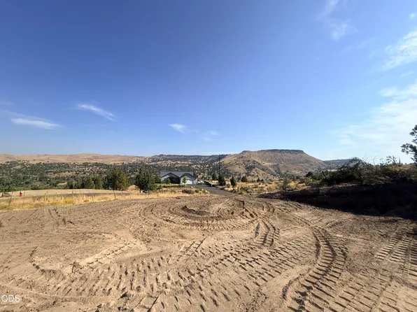 160 SE Lupine Ln, John Day, OR 97845