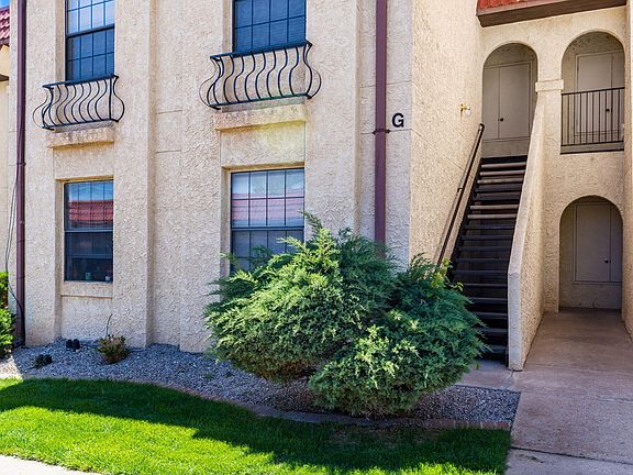 2nd image of 805 Country Club Dr SE APT 1G