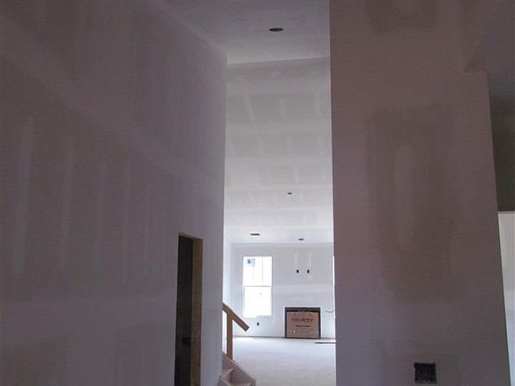 3rd image of 9 Rolleston Dr #213