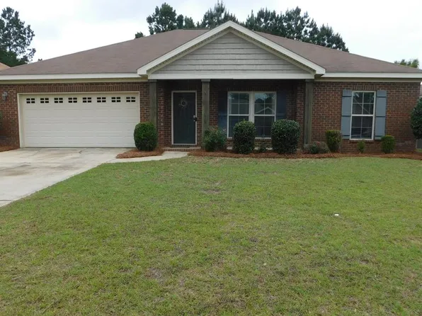 106 Erie Dr, Dothan, AL 36301