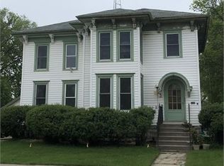 121 E 1st St #1/2, Fond Du Lac, WI 54935