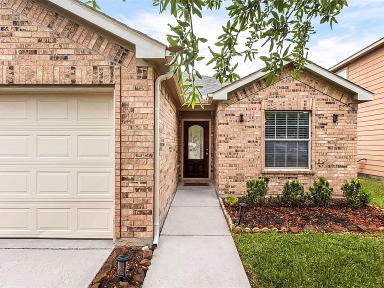 26542 Marble Point Ln — Photo 1